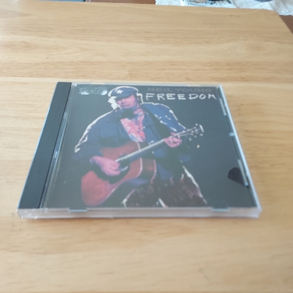 CD Freedom Neil Young - Picture 1 of 2
